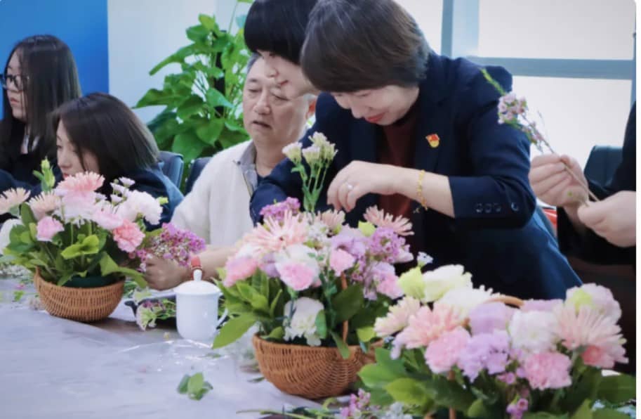 公司组织开展“情暖三月·花漾芳华”庆三八主题活动